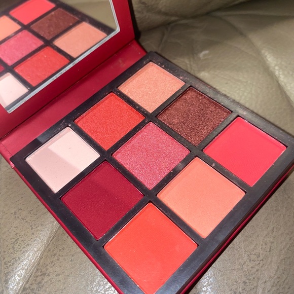 Brand new huda eyeshadow ruby obsession - Picture 2 of 2